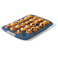 Moule en silicone à 24 muffins miniatures avec cadre en acier