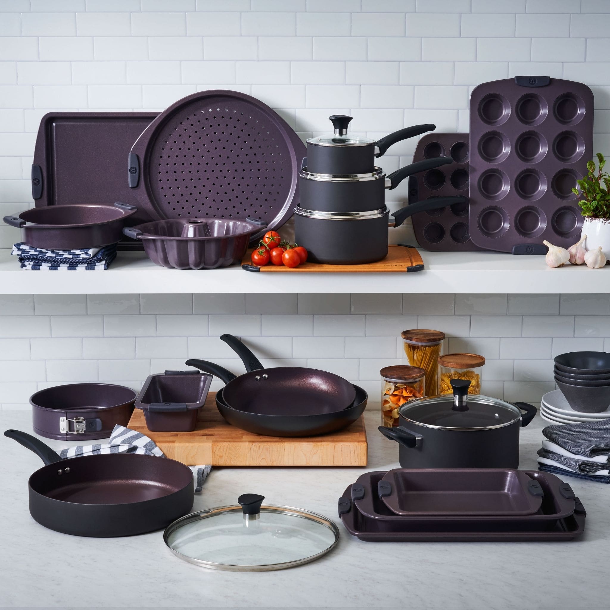 Everyday Series Non-Stick Springform Pan – Vida by PADERNO